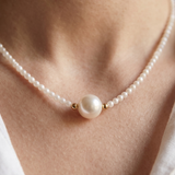Centre Pearl Milky Stone Necklace